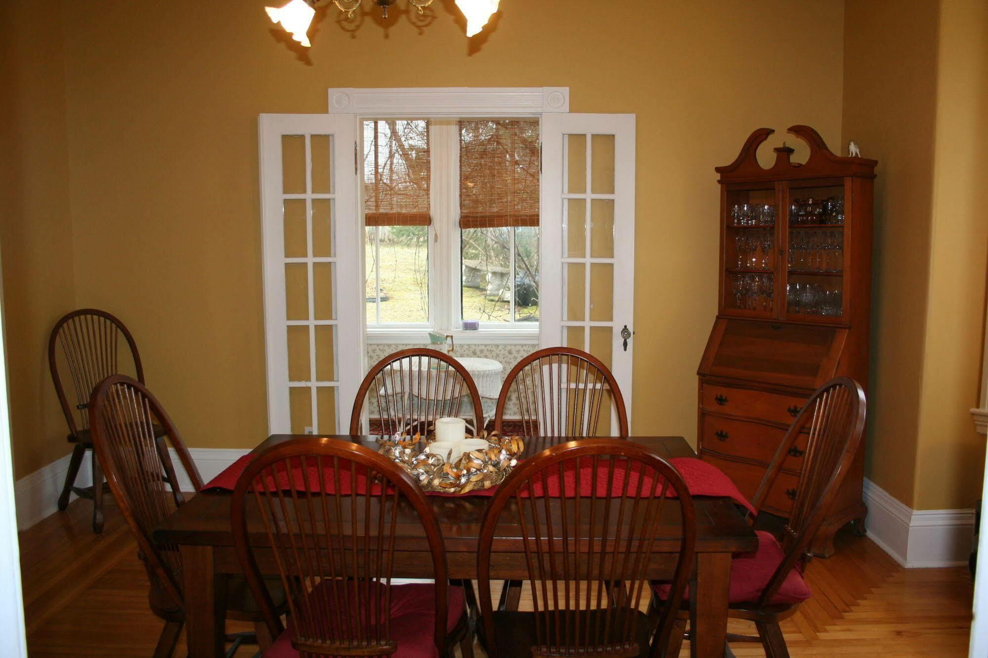Sackville Bed And Breakfast Bagian luar foto