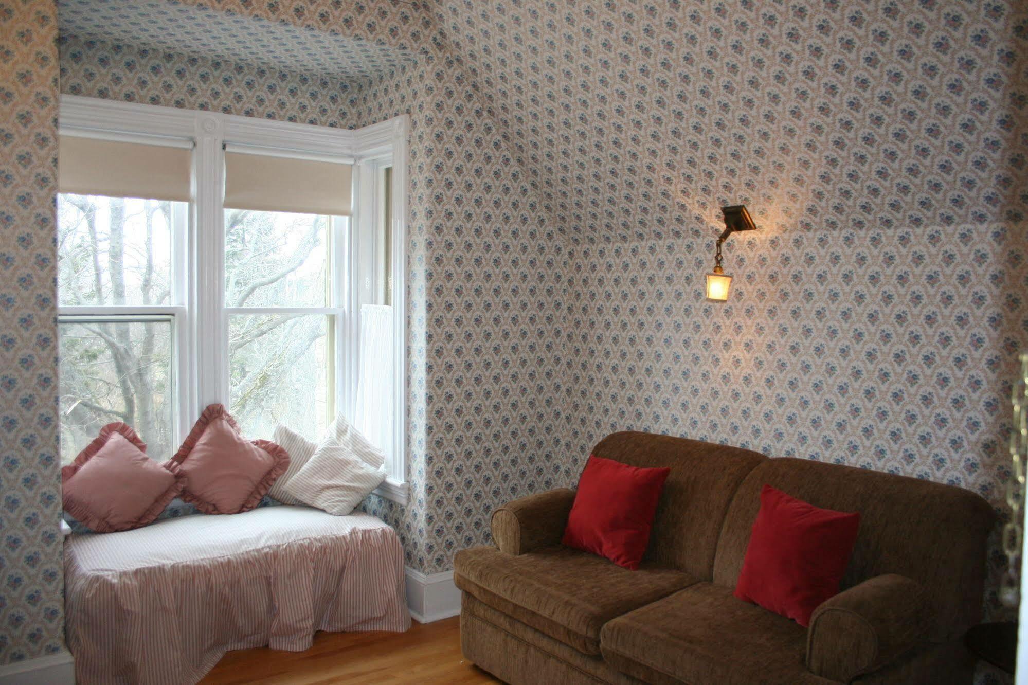 Sackville Bed And Breakfast Bagian luar foto