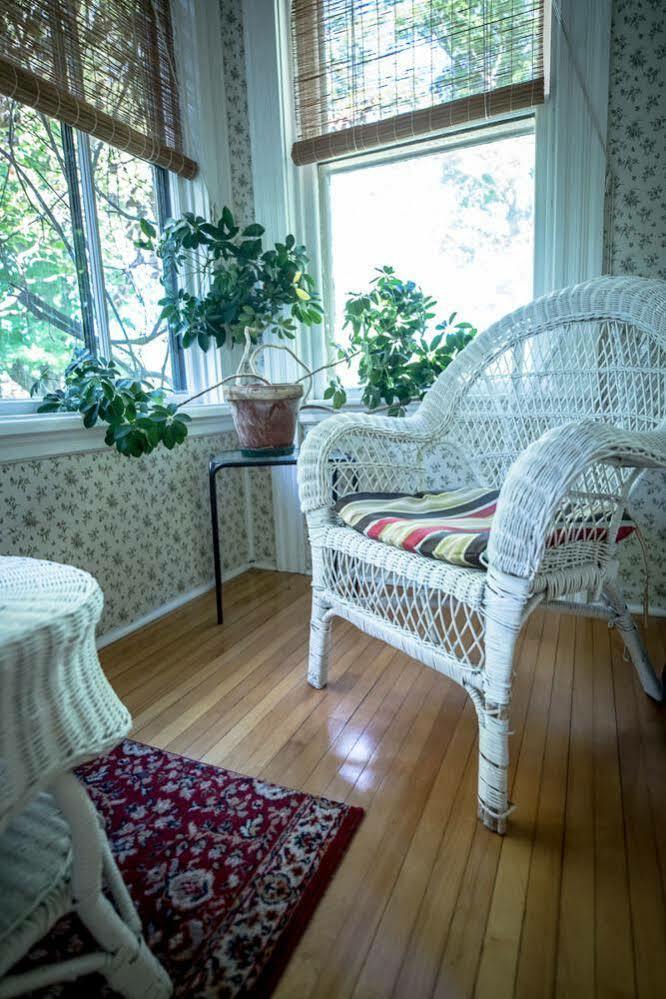 Sackville Bed And Breakfast Bagian luar foto