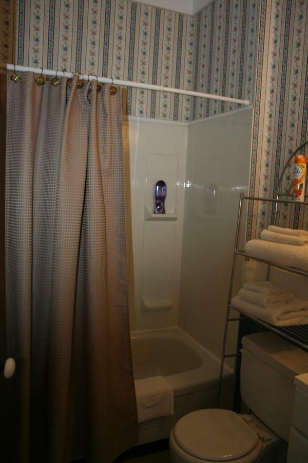 Sackville Bed And Breakfast Bagian luar foto