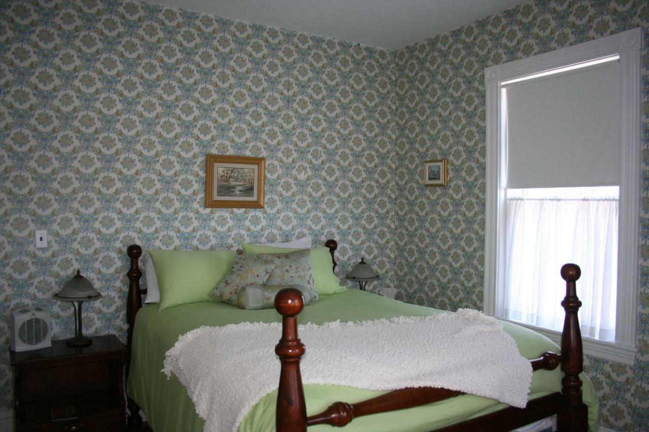 Sackville Bed And Breakfast Bagian luar foto